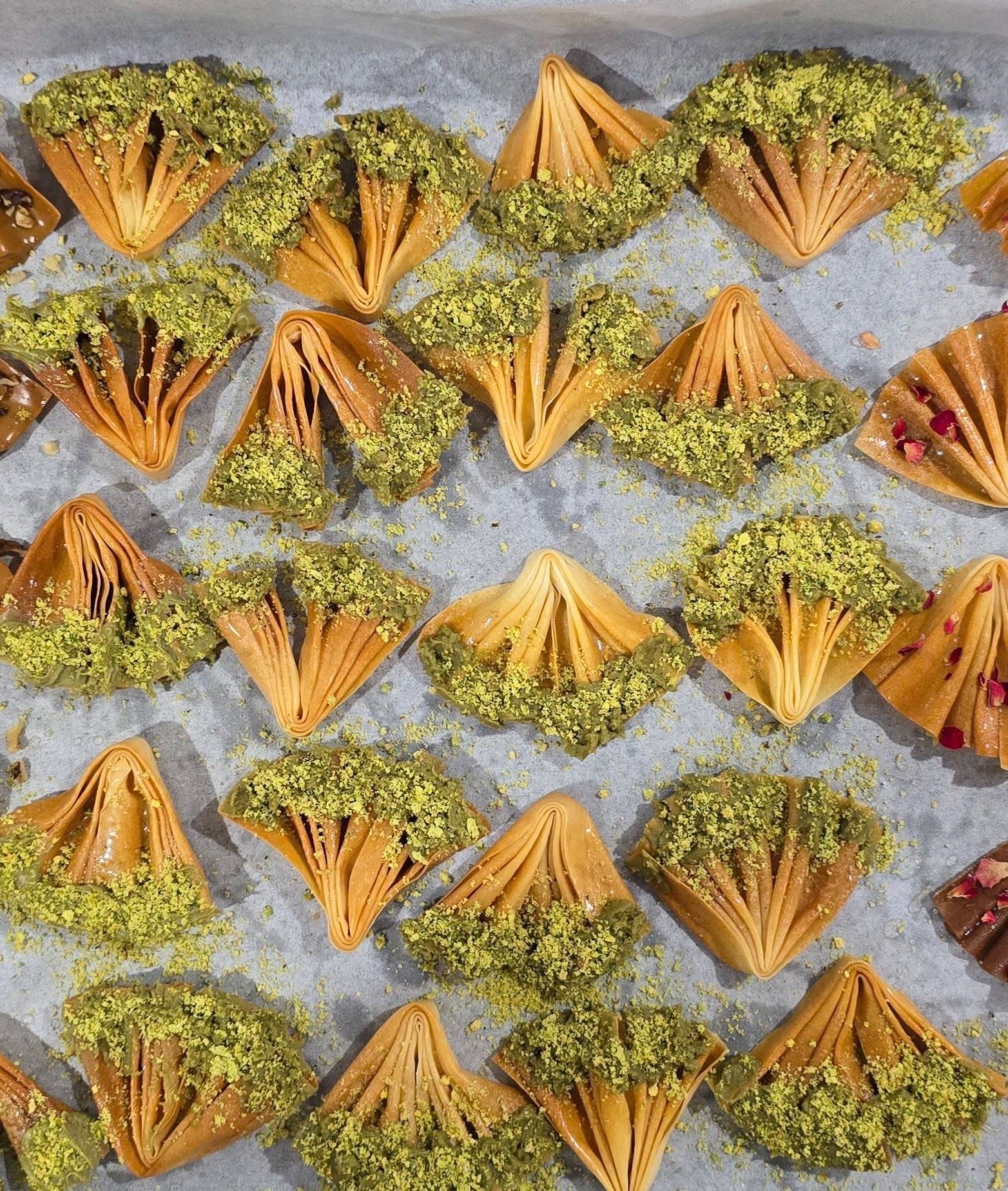 Dubai Chocolate Baklava Fan